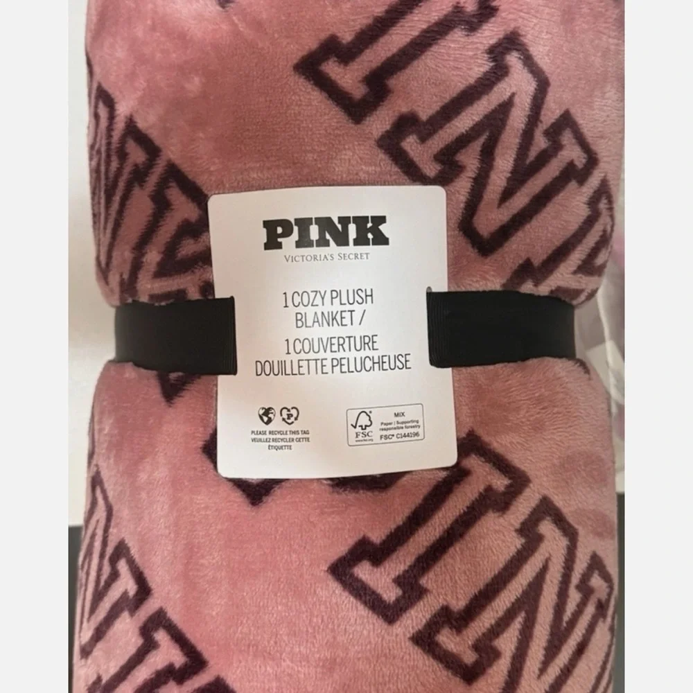Victoria's Secret PINK Cozy Logo Sherpa Blanket Mulberry PINK FRIDAY - New - Picture 2 of 3